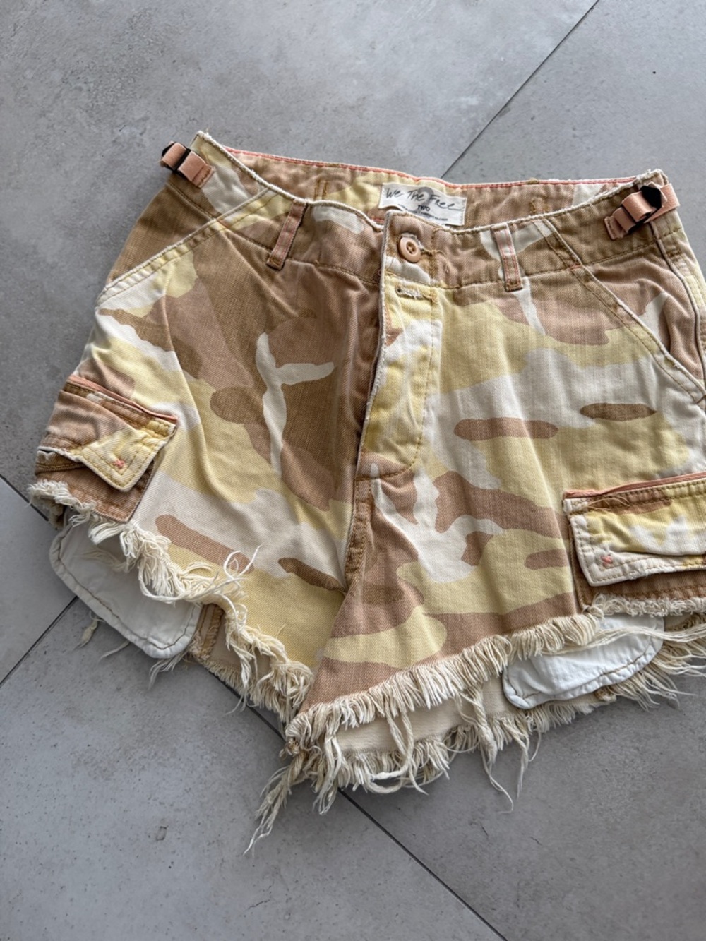 Frayed Camo Cargo Shorts in Yellow Beige
